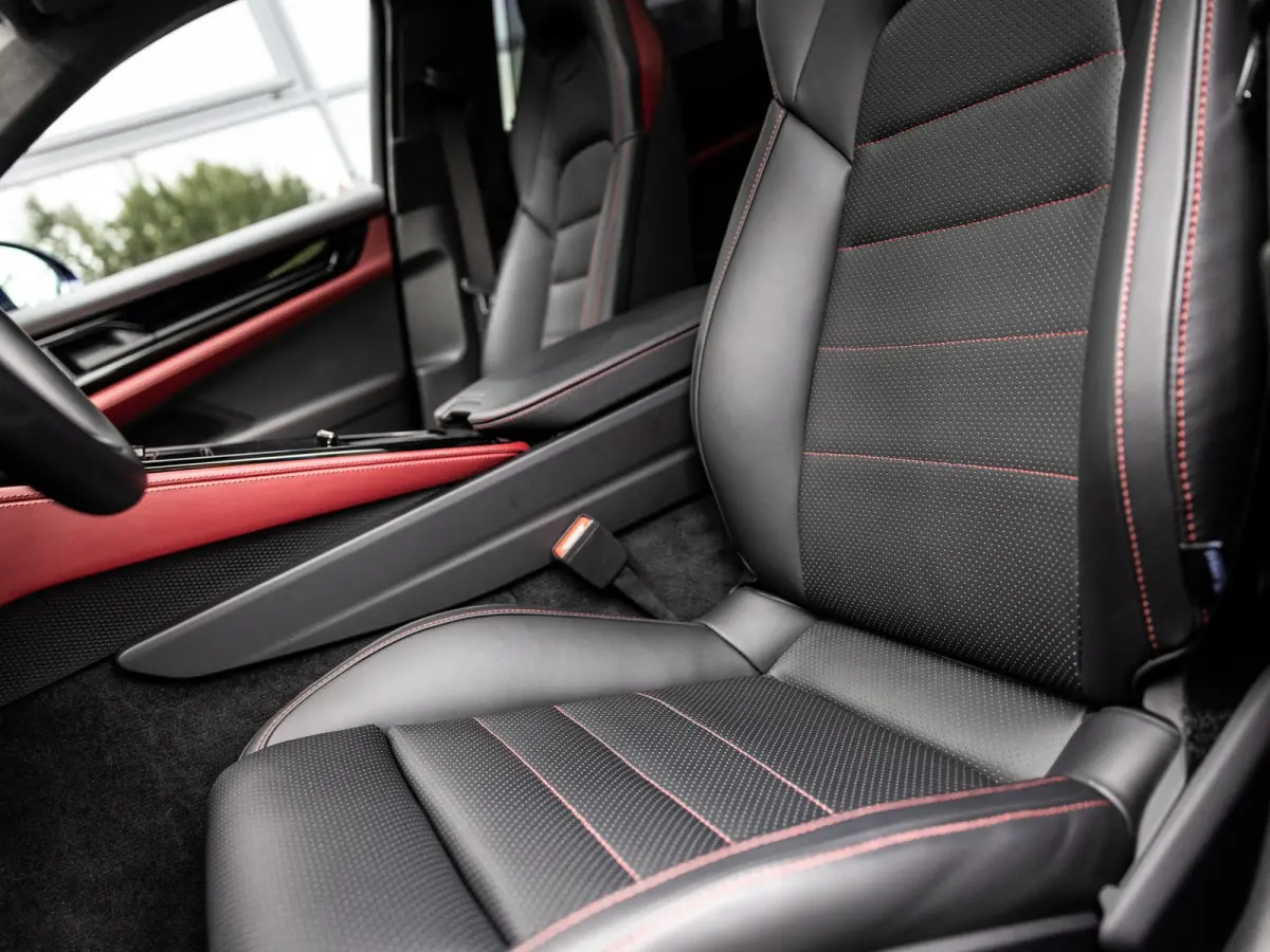 4.0 Turbo E-Hybrid | NIEUW MODEL | ACTIVE RIDE | PANORAMA | 4WIELBESTURING | SPORT DESIGN | PASSENGER DISPLAY | SOFT CLOSE | 360 CAMERA | BOSE | PDLS+ | INNODRIVE | 14-WEG STOELEN |