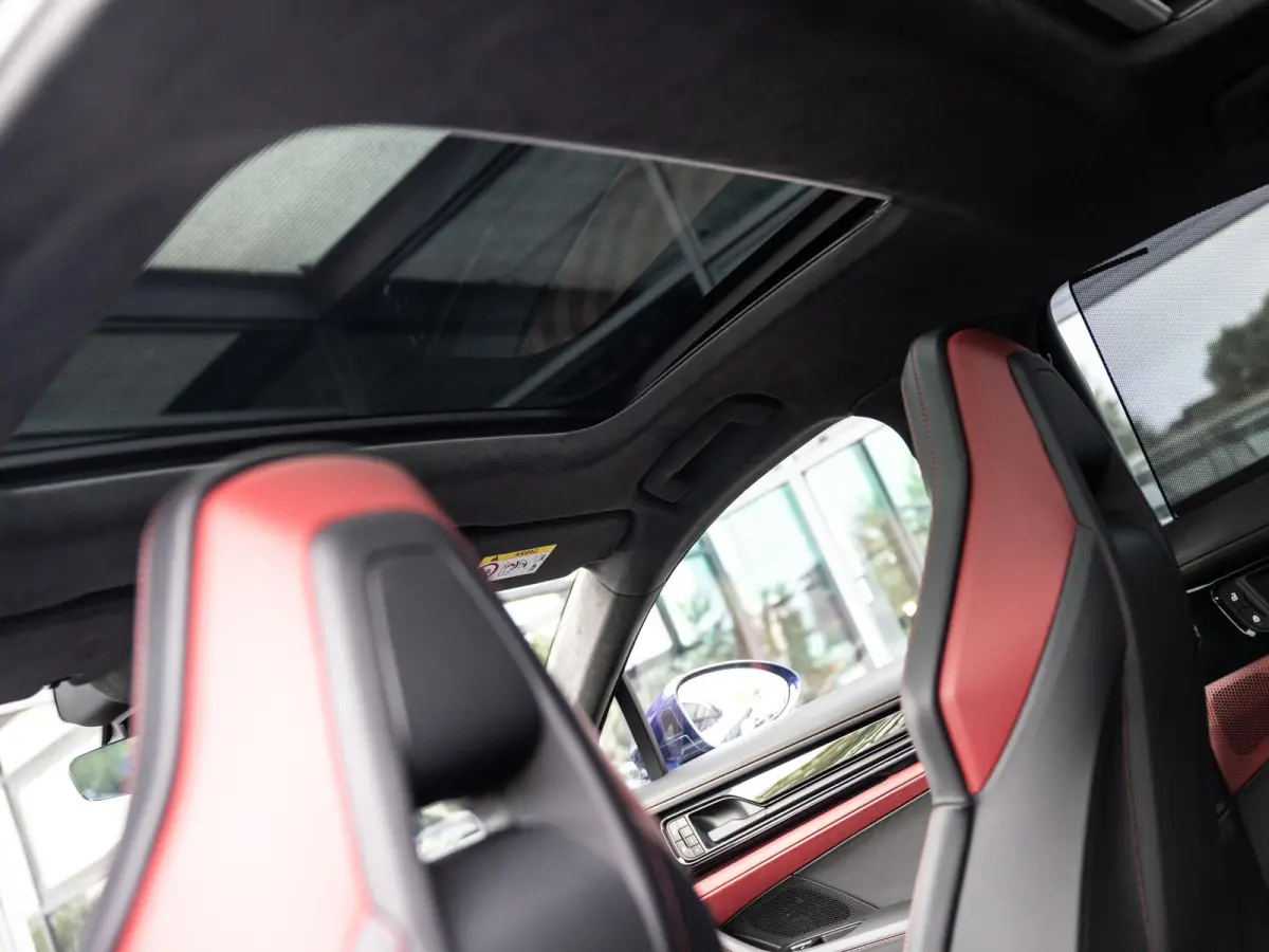 4.0 Turbo E-Hybrid | NIEUW MODEL | ACTIVE RIDE | PANORAMA | 4WIELBESTURING | SPORT DESIGN | PASSENGER DISPLAY | SOFT CLOSE | 360 CAMERA | BOSE | PDLS+ | INNODRIVE | 14-WEG STOELEN |