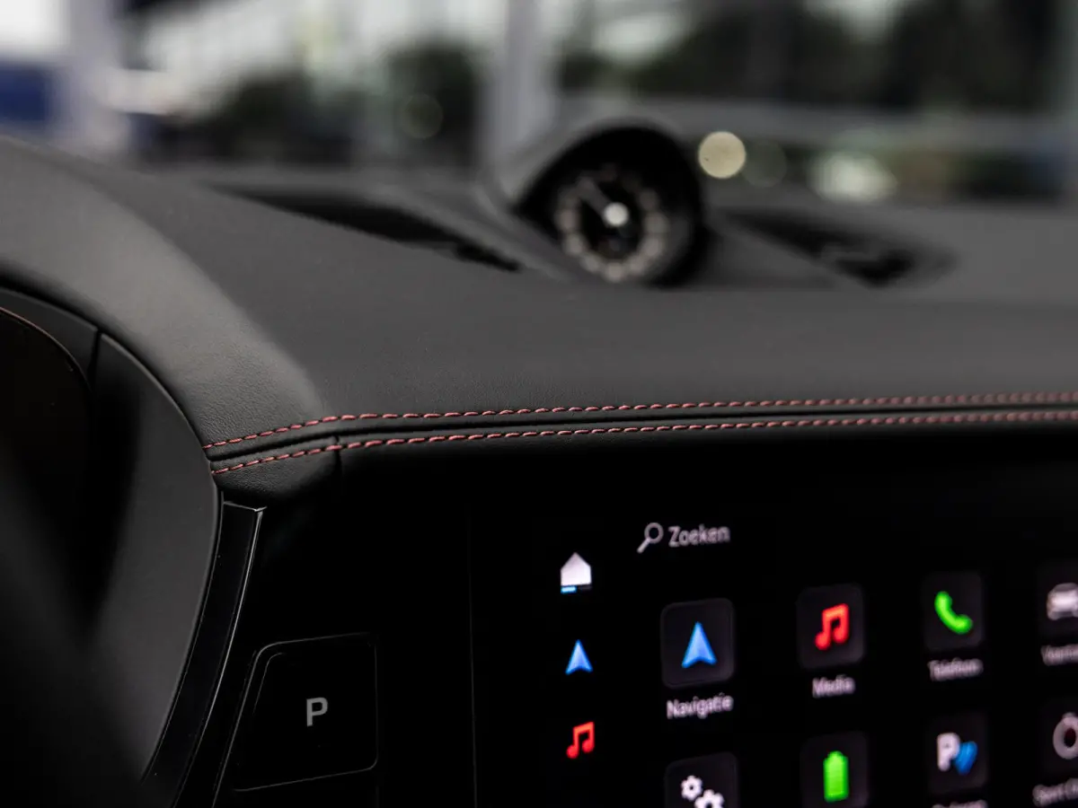 4.0 Turbo E-Hybrid | NIEUW MODEL | ACTIVE RIDE | PANORAMA | 4WIELBESTURING | SPORT DESIGN | PASSENGER DISPLAY | SOFT CLOSE | 360 CAMERA | BOSE | PDLS+ | INNODRIVE | 14-WEG STOELEN |