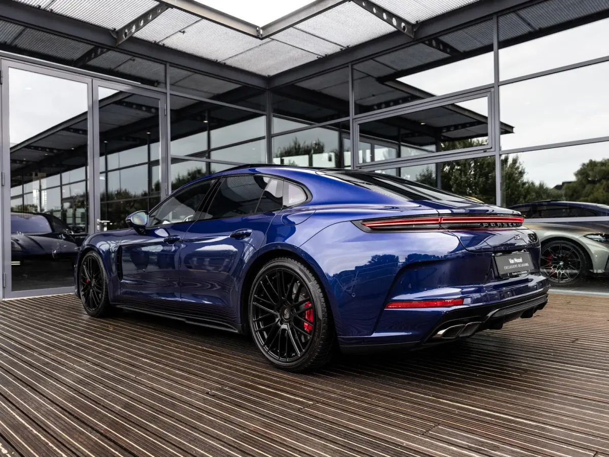 4.0 Turbo E-Hybrid | NIEUW MODEL | ACTIVE RIDE | PANORAMA | 4WIELBESTURING | SPORT DESIGN | PASSENGER DISPLAY | SOFT CLOSE | 360 CAMERA | BOSE | PDLS+ | INNODRIVE | 14-WEG STOELEN |