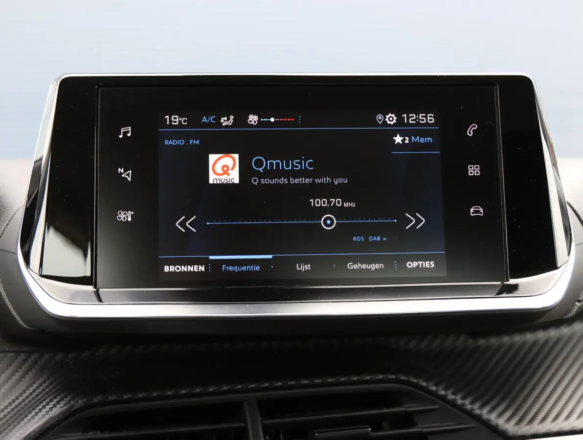 1.2 PureTech Active Pack LED | Parkeersensoren voor | DAB | 16" LMV All-season | Apple Carplay & Android Auto