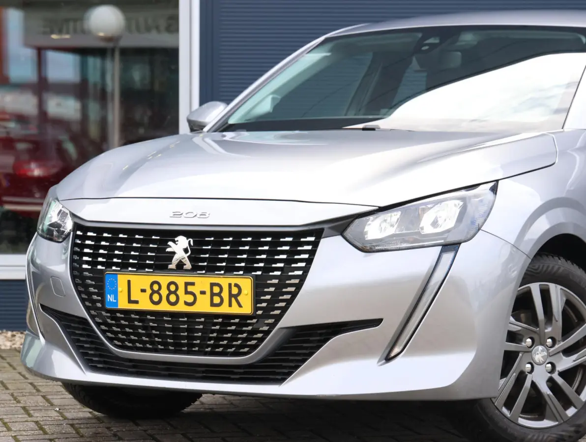 1.2 PureTech Active Pack LED | Parkeersensoren voor | DAB | 16" LMV All-season | Apple Carplay & Android Auto