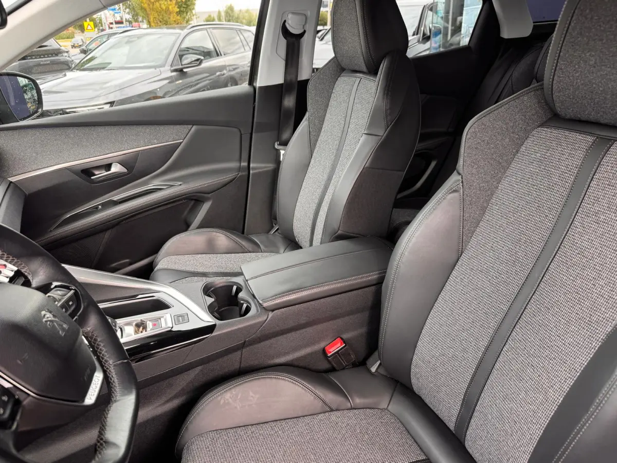 1.6 e-THP Allure | Automaat | Trekhaak | Camera | Navigatie | Cruise Control |
