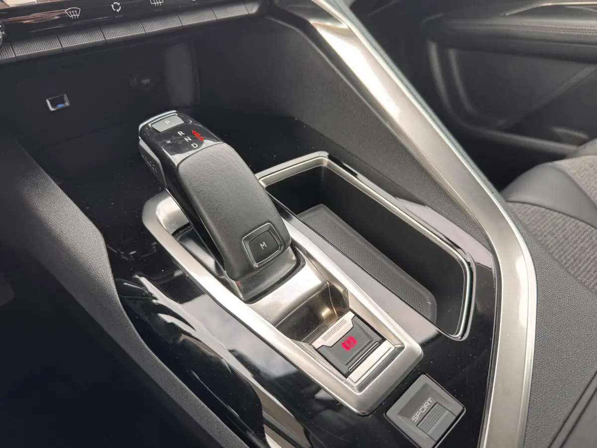 1.6 e-THP Allure | Automaat | Trekhaak | Camera | Navigatie | Cruise Control |