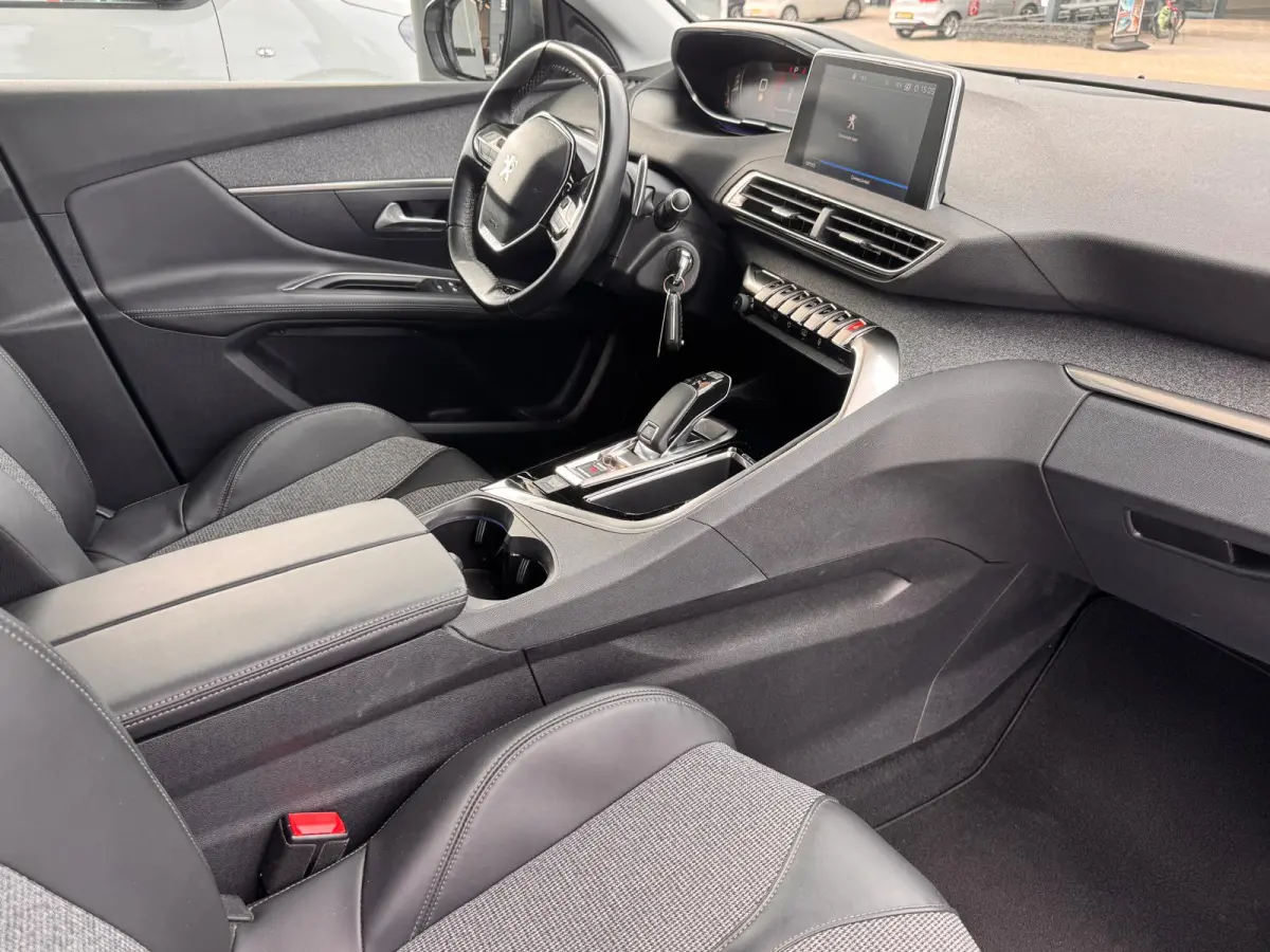 1.6 e-THP Allure | Automaat | Trekhaak | Camera | Navigatie | Cruise Control |