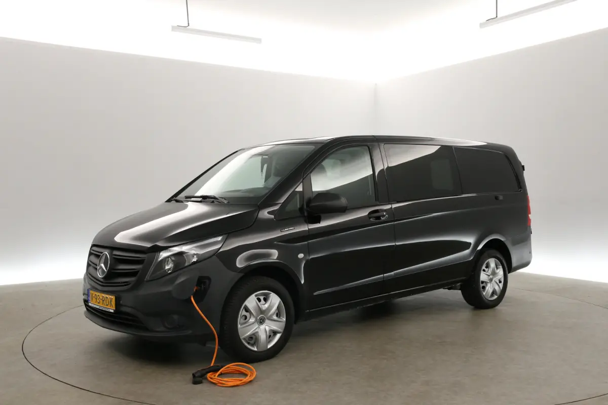 Lang 66 kWh | Snelladen | SOH 97% | Airco | Cruise | Camera | Carplay | 3 Zits | Navi | Parkeersens.