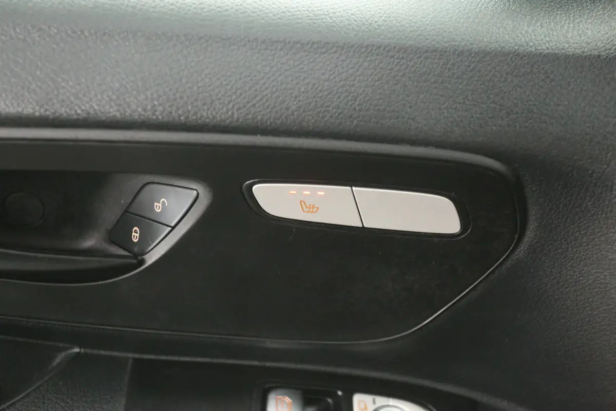 Lang 66 kWh | Snelladen | SOH 97% | Airco | Cruise | Camera | Carplay | 3 Zits | Navi | Parkeersens.