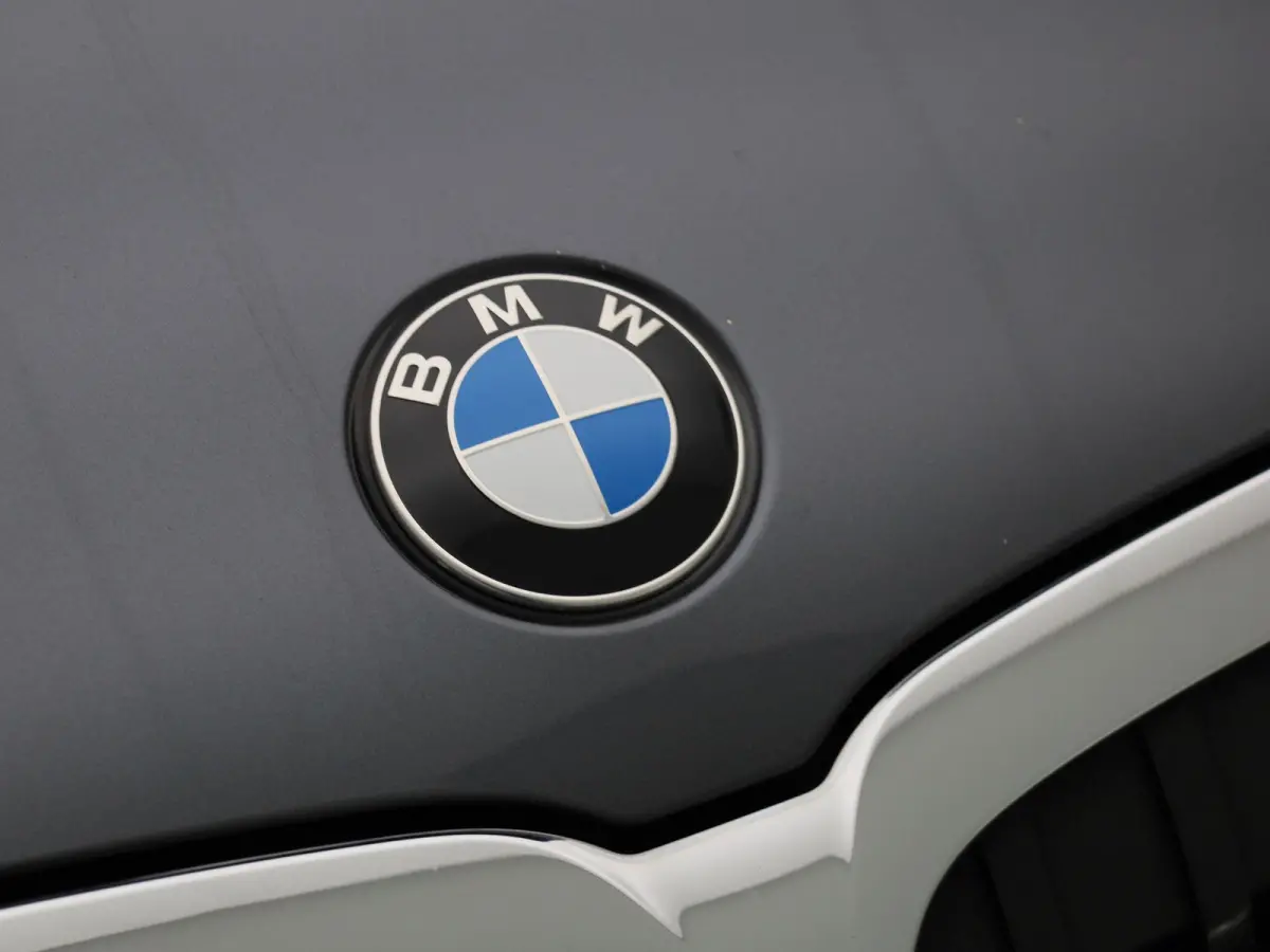 330e | Automaat | Parkeersensoren | Climate Control | Cruise Control |