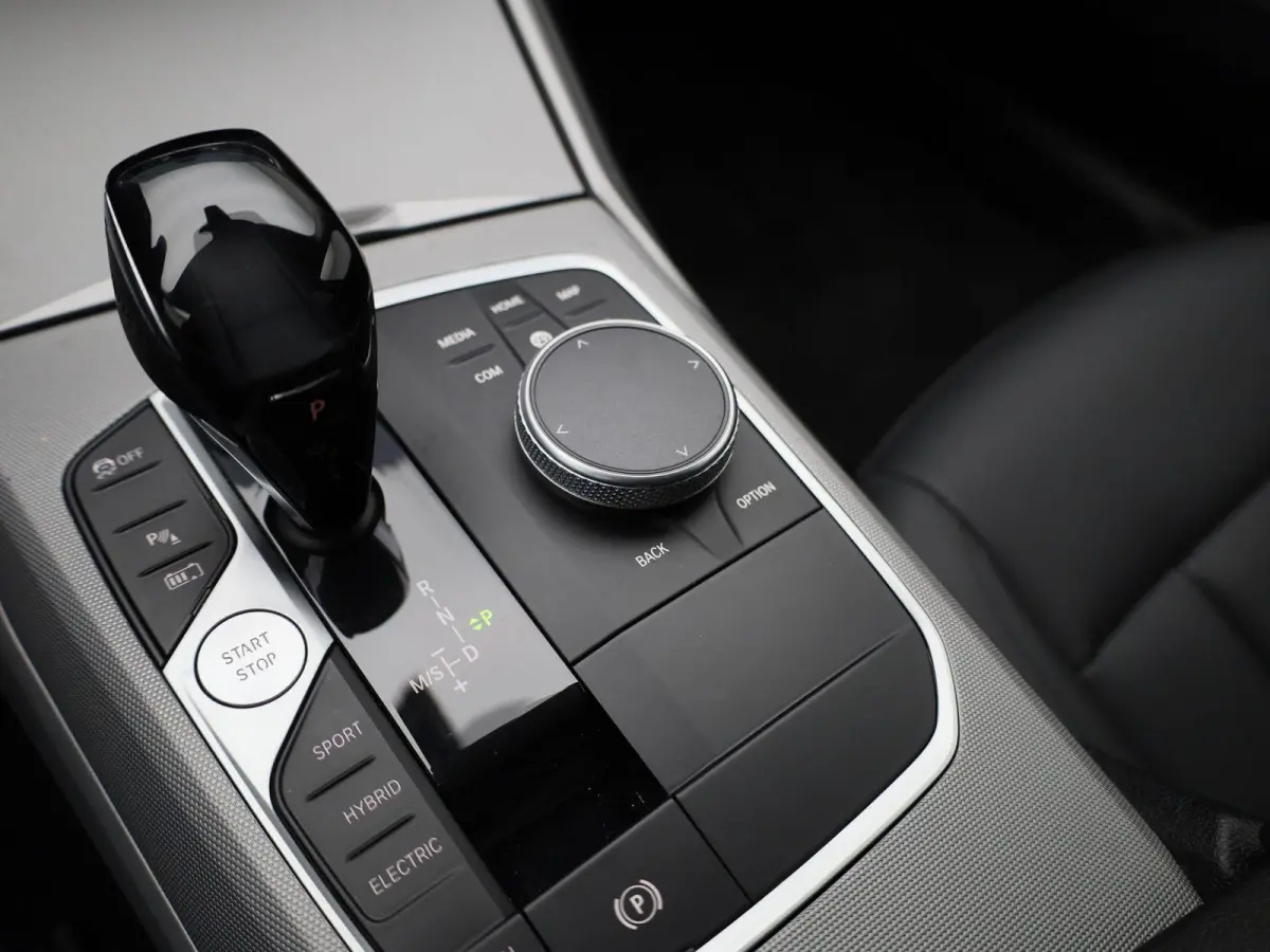330e | Automaat | Parkeersensoren | Climate Control | Cruise Control |