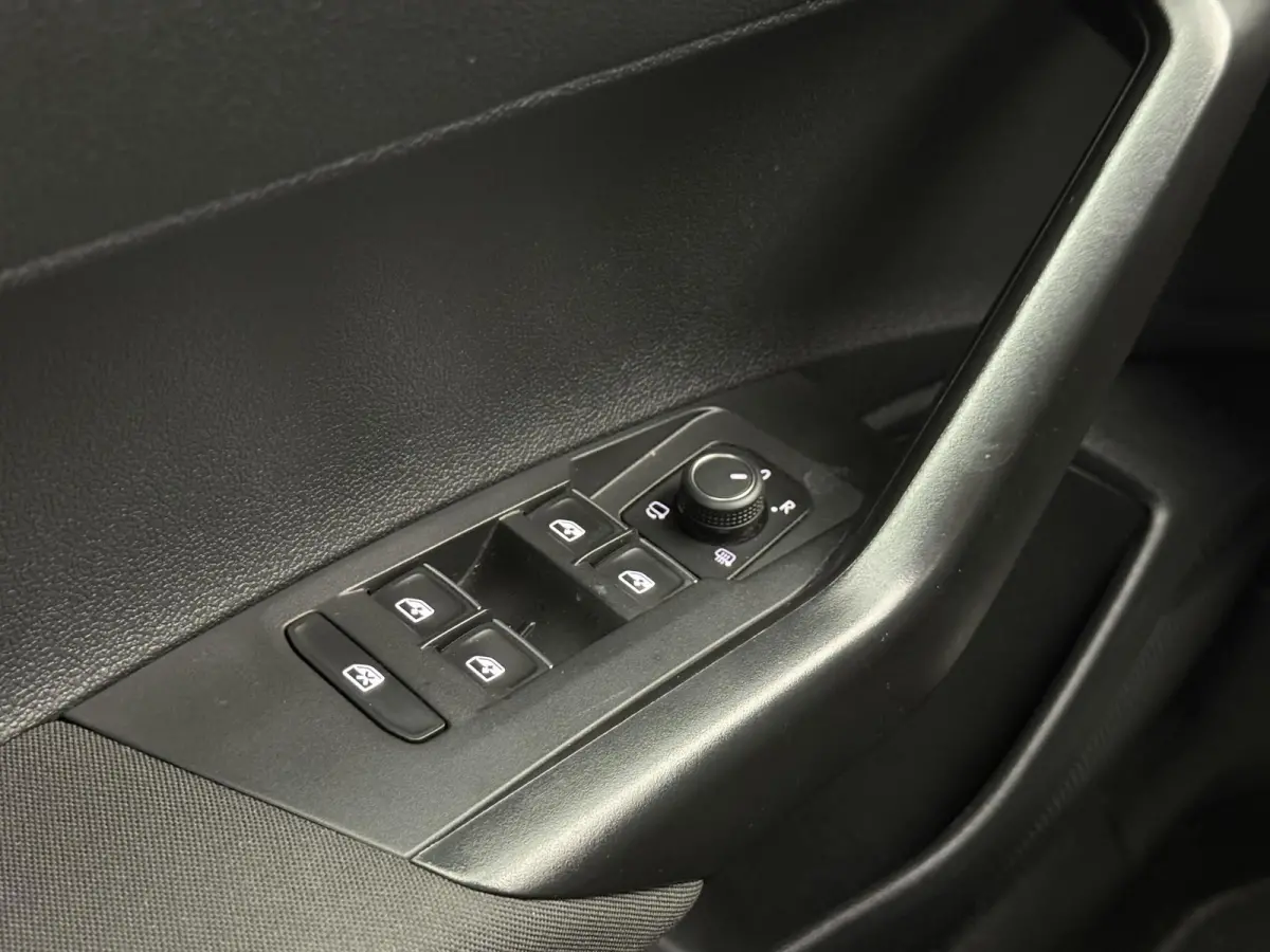 1.0 TSI R-Line | Automaat |