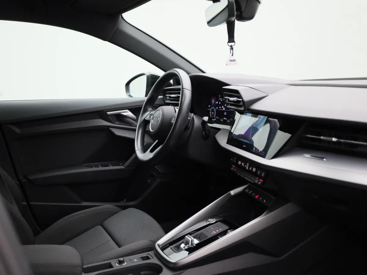 40 TFSI e Business edition | AUTOMAAT | CAMERA | VIRTUAL COCKPIT | ADAPTIVE CRUISE CONTROL | PRIVACY GLASS | STOELVERWARMING | CLIMATE CONTROL | DRIVE SELECT