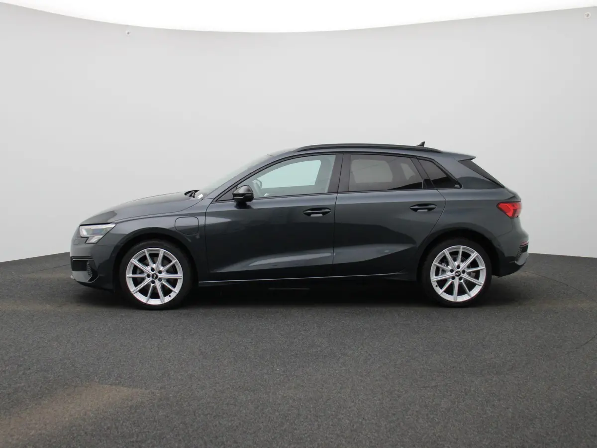 40 TFSI e Business edition | AUTOMAAT | CAMERA | VIRTUAL COCKPIT | ADAPTIVE CRUISE CONTROL | PRIVACY GLASS | STOELVERWARMING | CLIMATE CONTROL | DRIVE SELECT