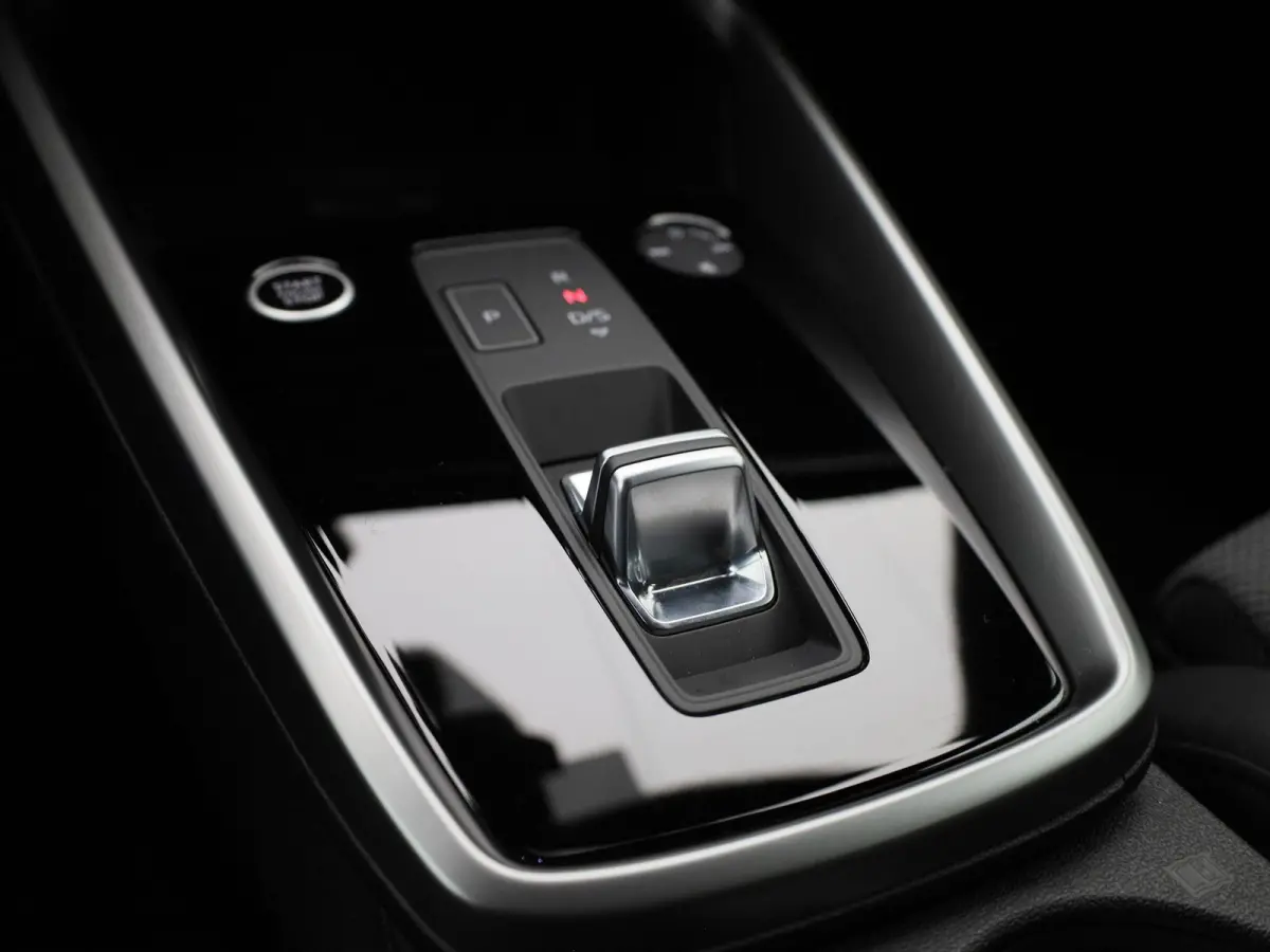 40 TFSI e Business edition | AUTOMAAT | CAMERA | VIRTUAL COCKPIT | ADAPTIVE CRUISE CONTROL | PRIVACY GLASS | STOELVERWARMING | CLIMATE CONTROL | DRIVE SELECT