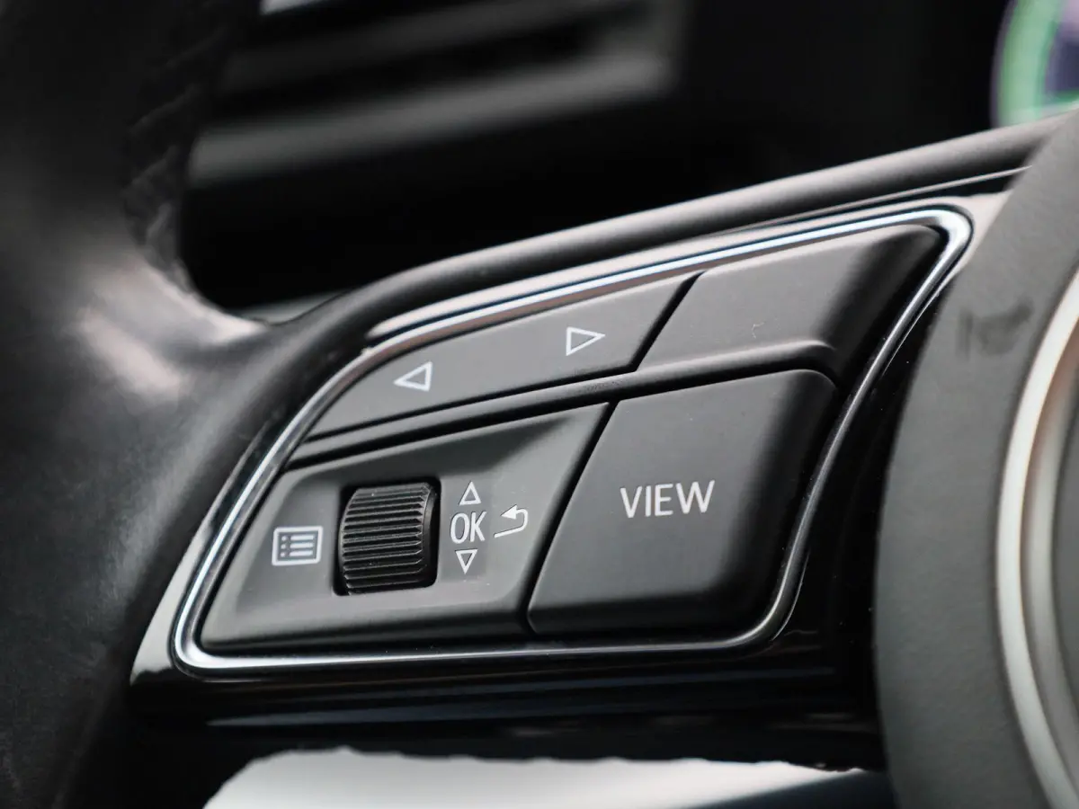 40 TFSI e Business edition | AUTOMAAT | CAMERA | VIRTUAL COCKPIT | ADAPTIVE CRUISE CONTROL | PRIVACY GLASS | STOELVERWARMING | CLIMATE CONTROL | DRIVE SELECT