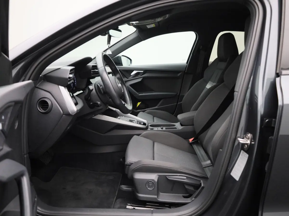 40 TFSI e Business edition | AUTOMAAT | CAMERA | VIRTUAL COCKPIT | ADAPTIVE CRUISE CONTROL | PRIVACY GLASS | STOELVERWARMING | CLIMATE CONTROL | DRIVE SELECT