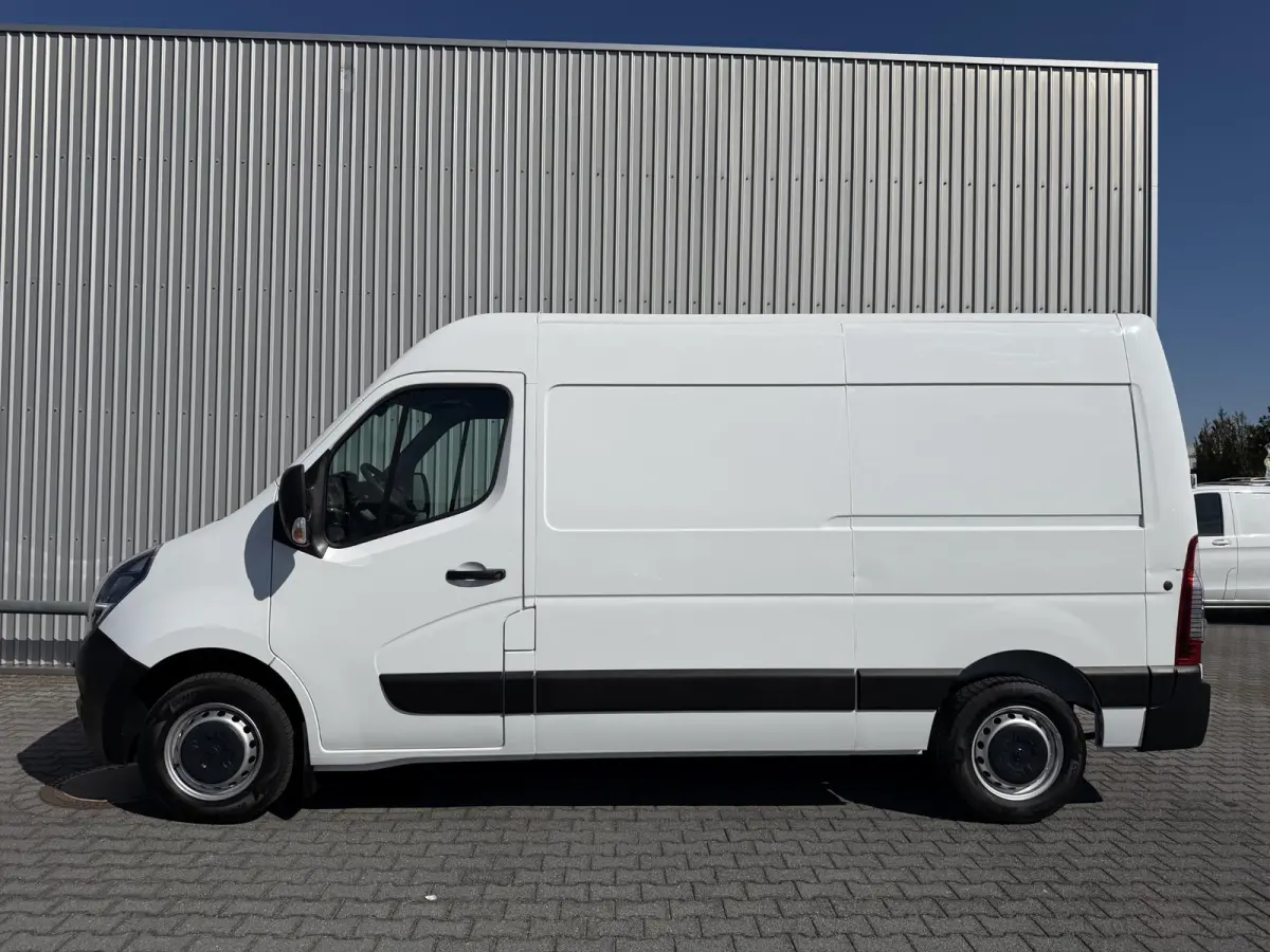2.3 Turbo L2H2*A/C*CRUISE*PDC*NAVI*3-PERS.*