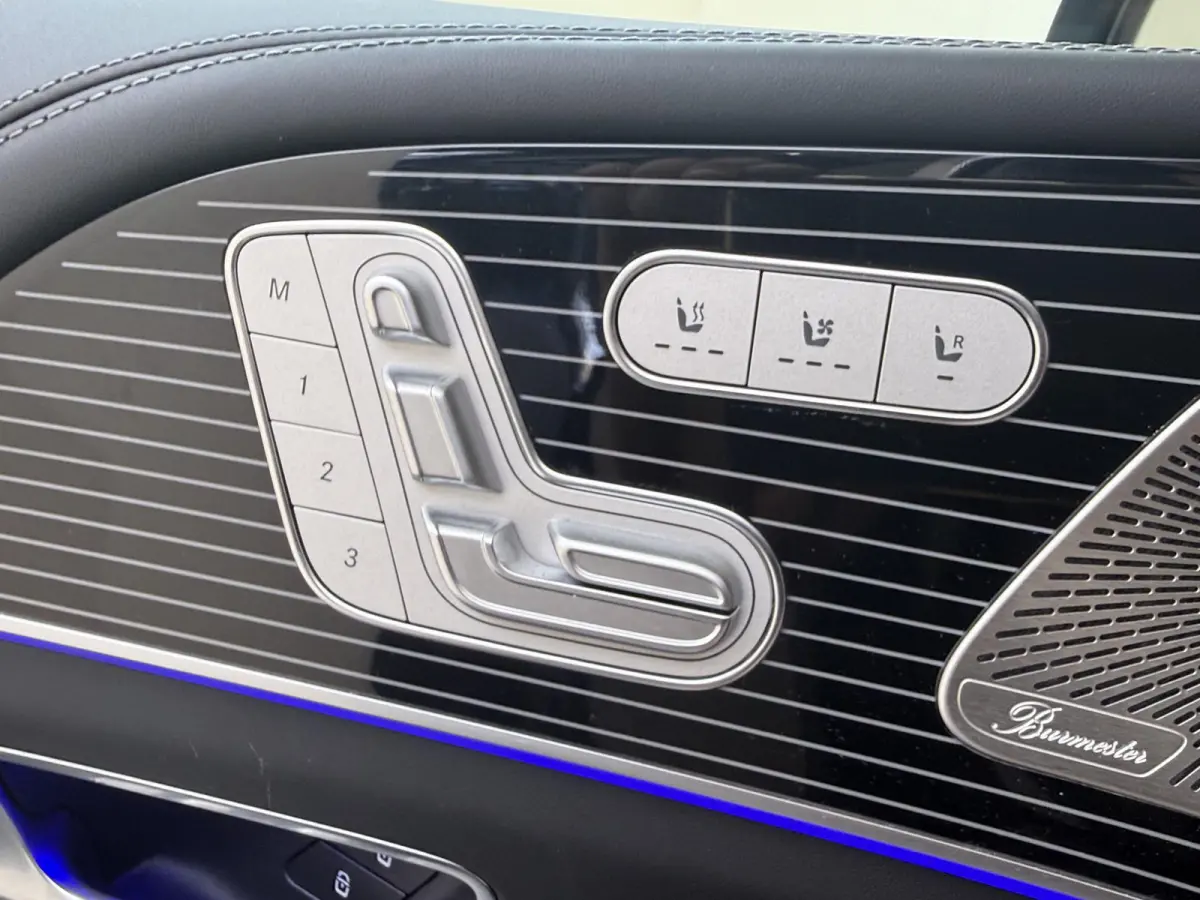 Maybach 600 4MATIC / Premium Plus/ First Class/ E-Active Body Control/ 22 inch/ Burmester/