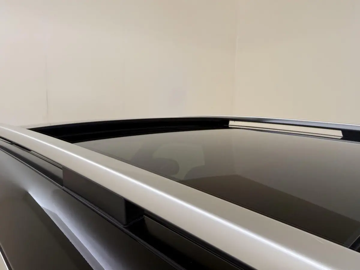 Maybach 600 4MATIC / Premium Plus/ First Class/ E-Active Body Control/ 22 inch/ Burmester/