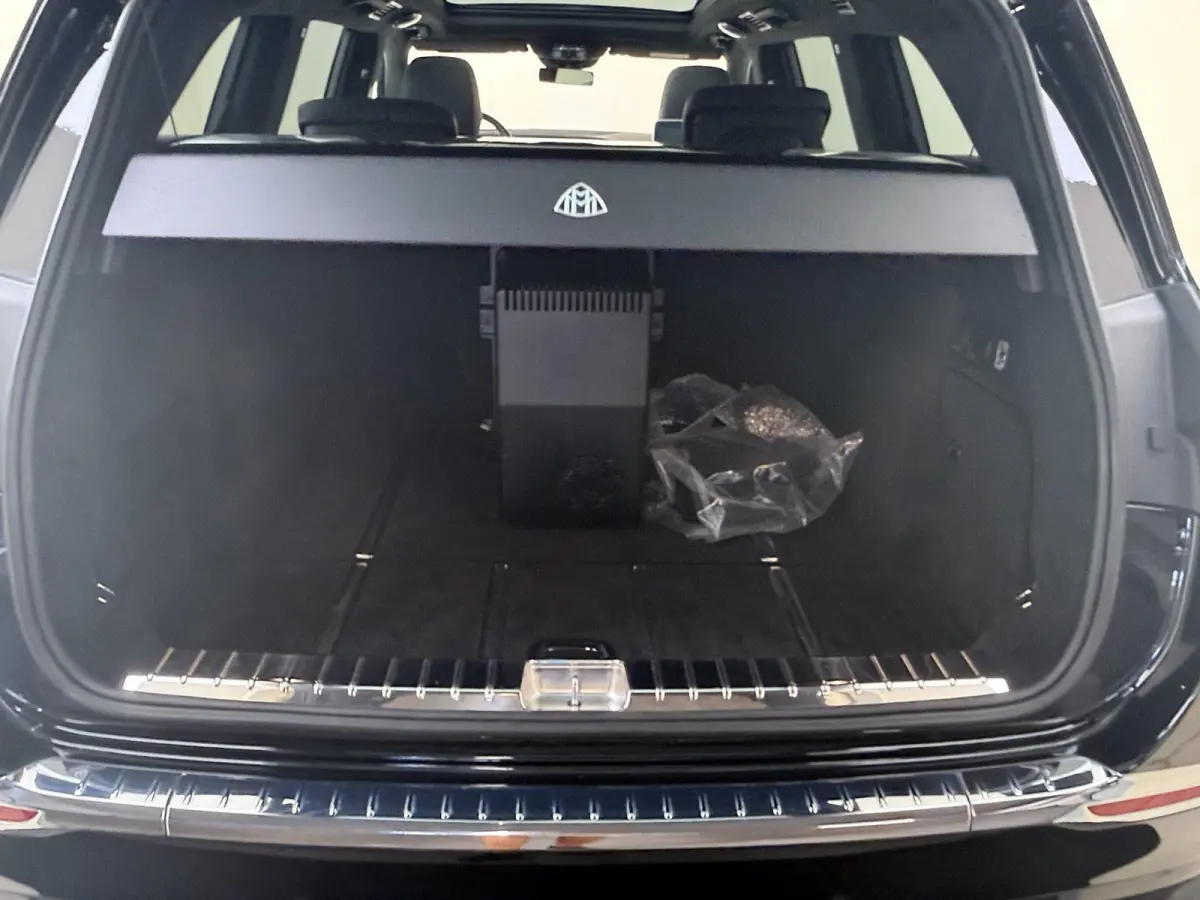 Maybach 600 4MATIC / Premium Plus/ First Class/ E-Active Body Control/ 22 inch/ Burmester/