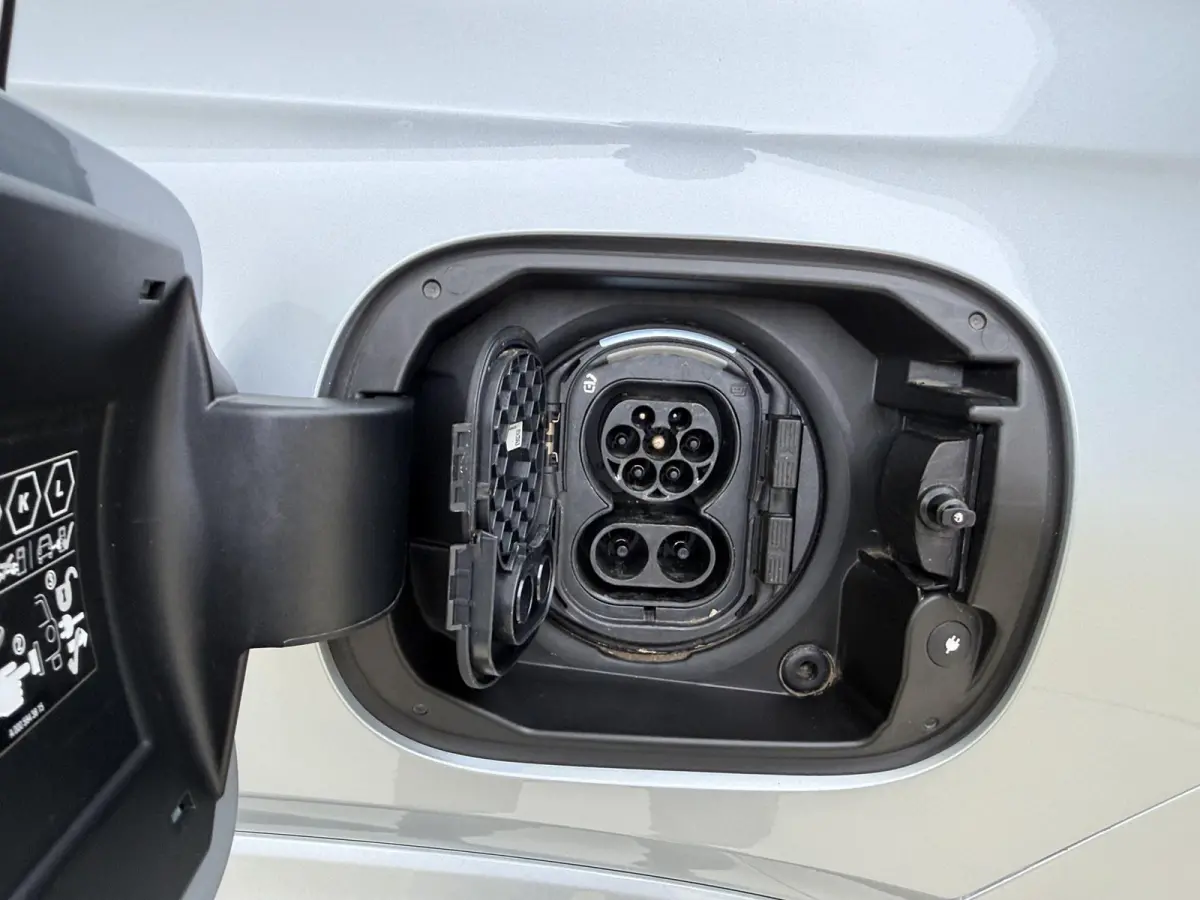400 e 4MATIC AMG Line / Panoramadak/ Burmester/ 21 inch/ Memory/ El. Trekhaak/ Magic Vision