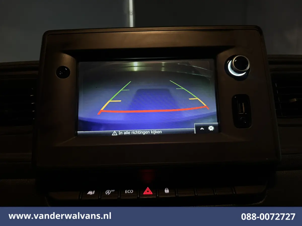 2.3 dCi 146pk Bakwagen 222cm Hoog Laadklep Euro6 Airco | Camera | LED | Navigatie | Cruisecontrol Bijrijdersbank