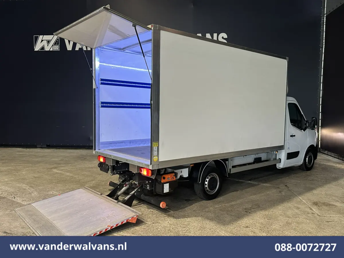 2.3 dCi 146pk Bakwagen 222cm Hoog Laadklep Euro6 Airco | Camera | LED | Navigatie | Cruisecontrol Bijrijdersbank