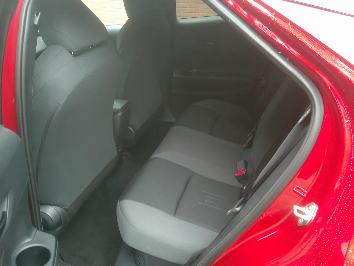 1.8 Hybrid 140 First Edition