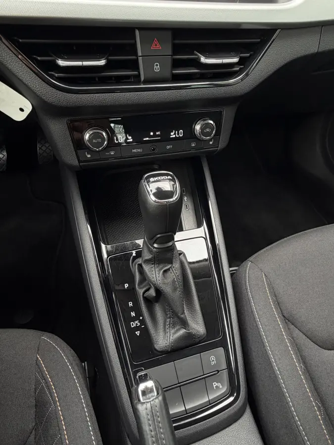 1.0 TSI DSG Ambition Navi|Carplay|LED|Stoelverw Grijs