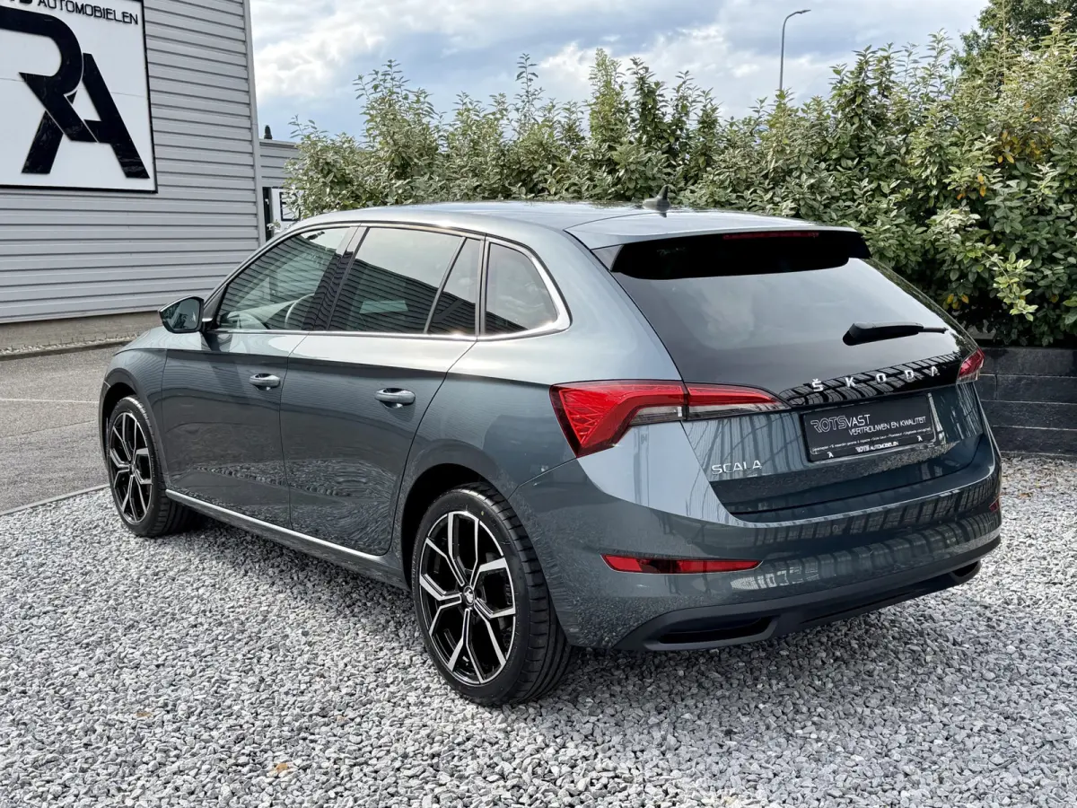 1.0 TSI DSG Ambition Navi|Carplay|LED|Stoelverw Grijs