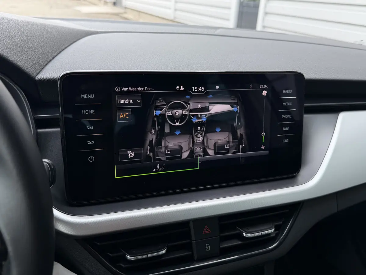 1.0 TSI DSG Ambition Navi|Carplay|LED|Stoelverw Grijs