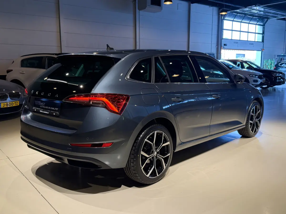1.0 TSI DSG Ambition Navi|Carplay|LED|Stoelverw Grijs
