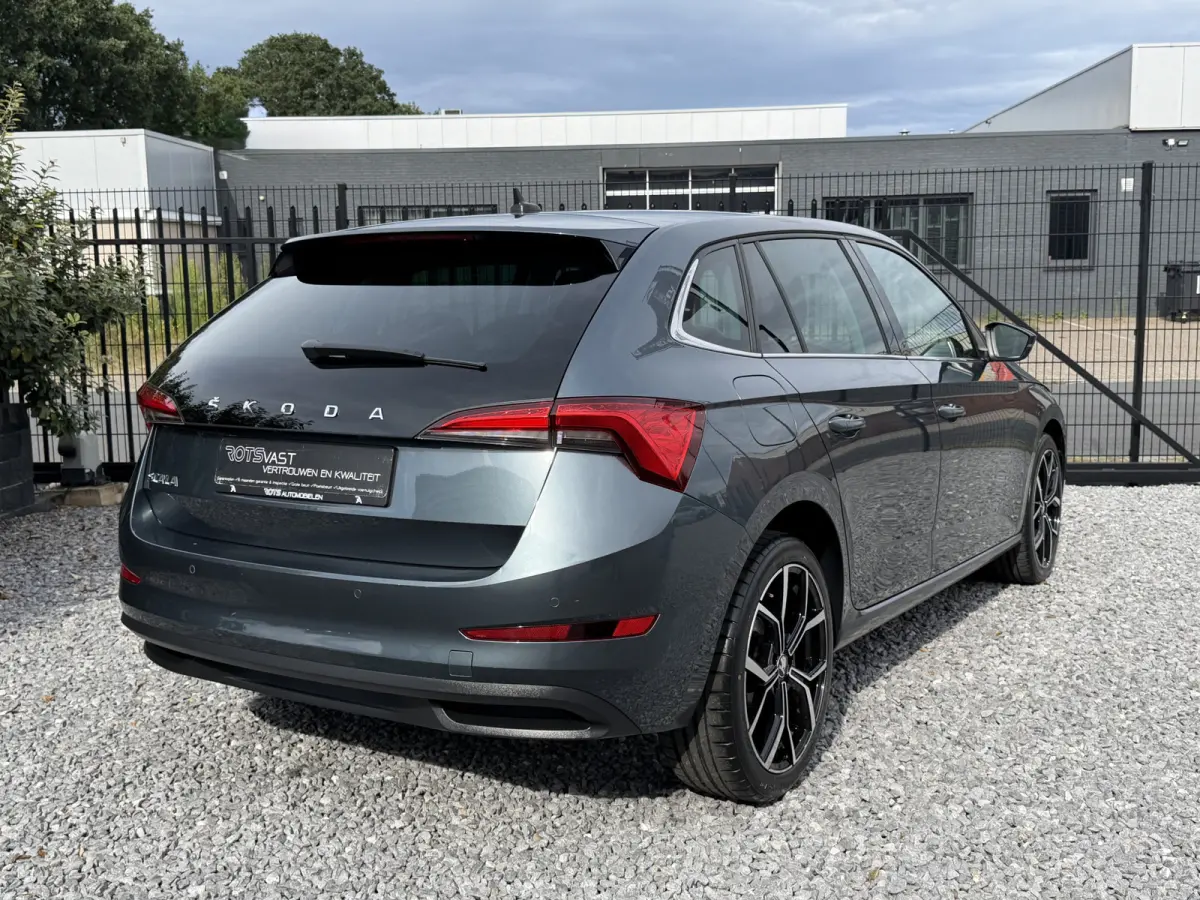 1.0 TSI DSG Ambition Navi|Carplay|LED|Stoelverw Grijs