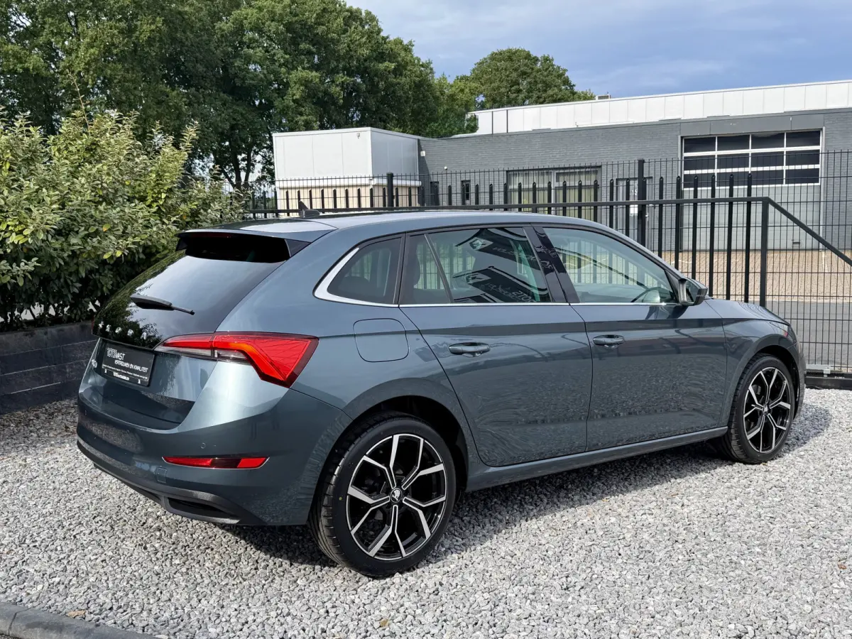 1.0 TSI DSG Ambition Navi|Carplay|LED|Stoelverw Grijs