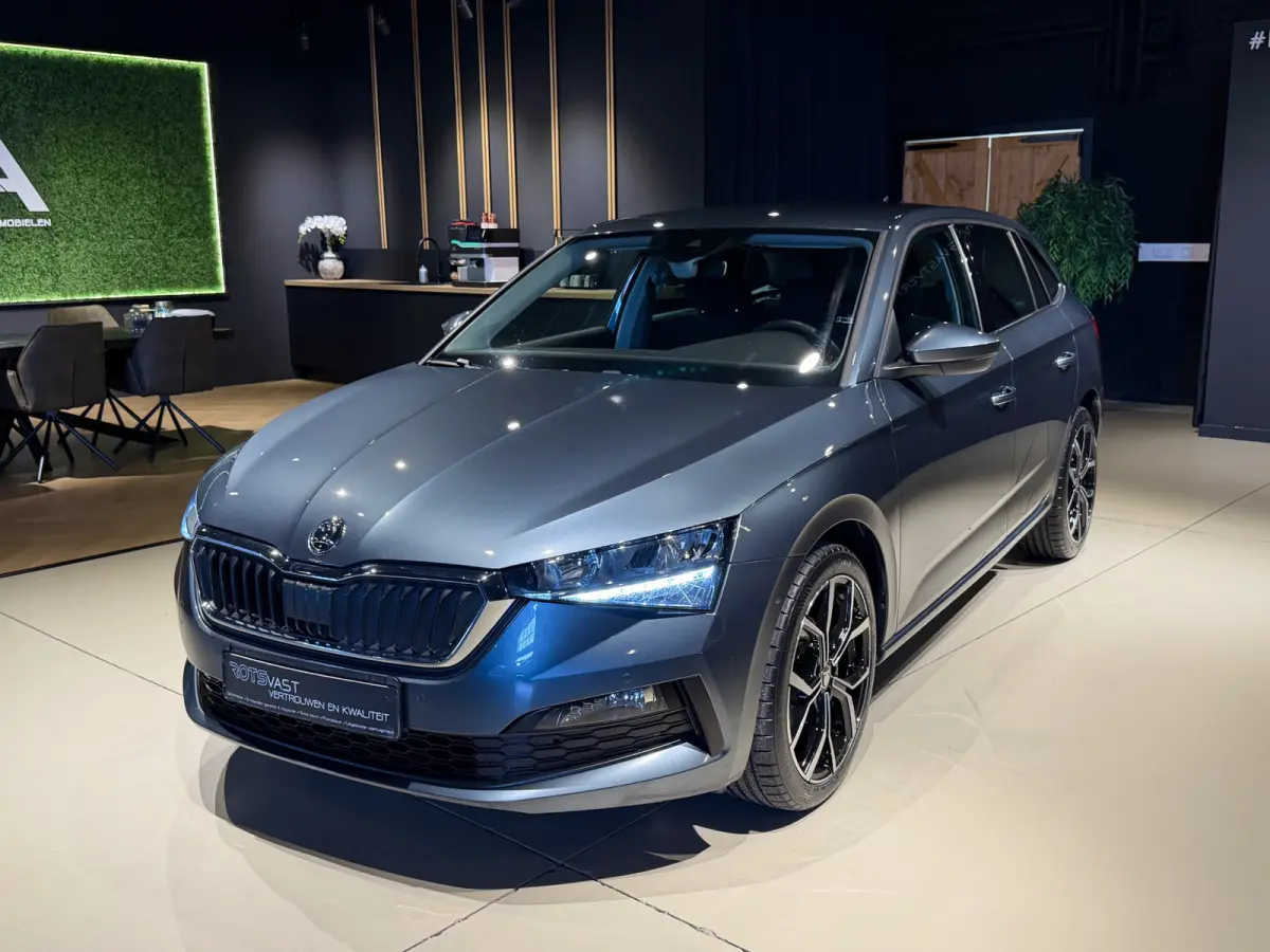 1.0 TSI DSG Ambition Navi|Carplay|LED|Stoelverw Grijs