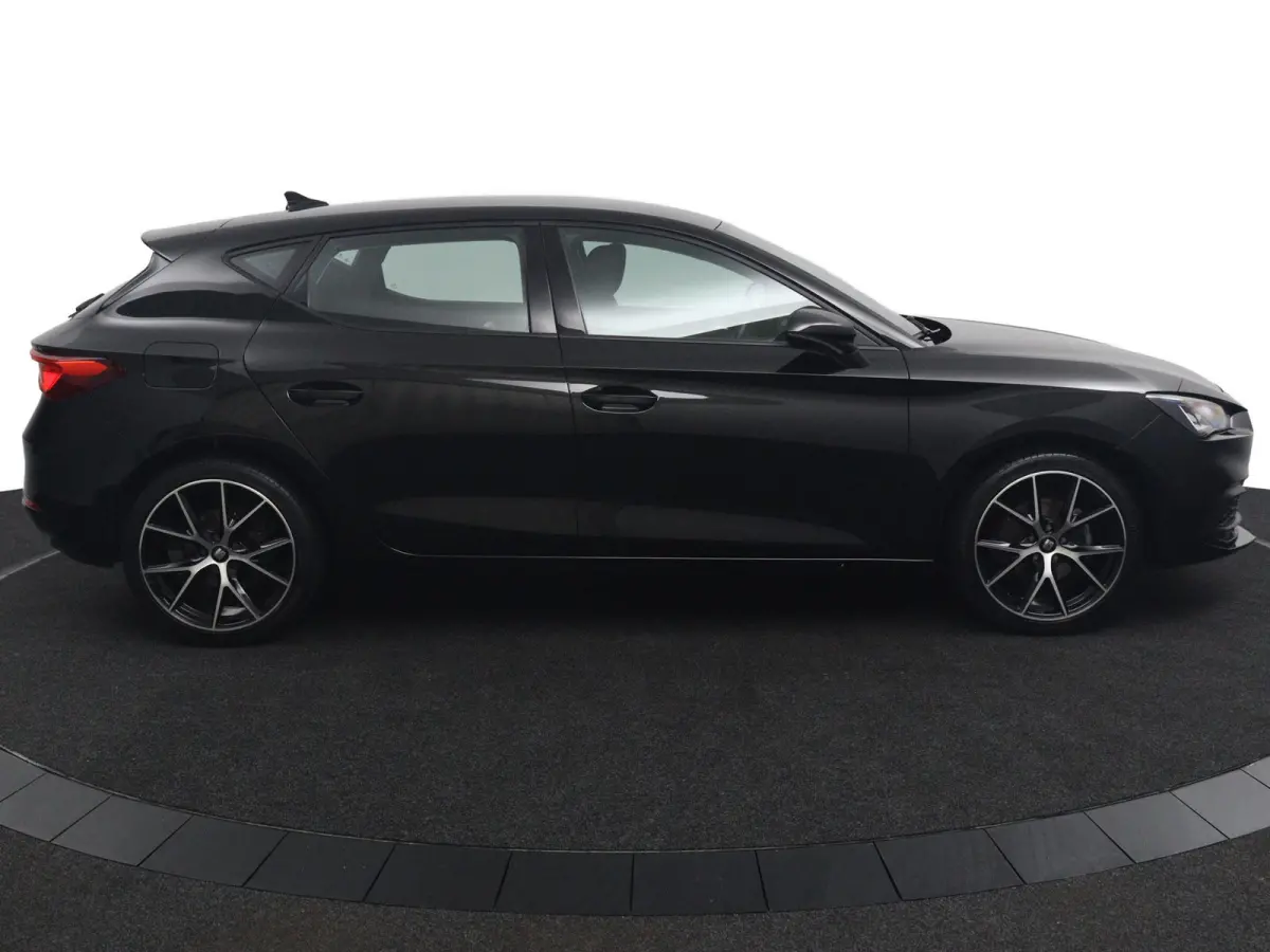 1.0 TSI Style*LED*ECC*KEYLESS*CRUISE*CARPLAY*