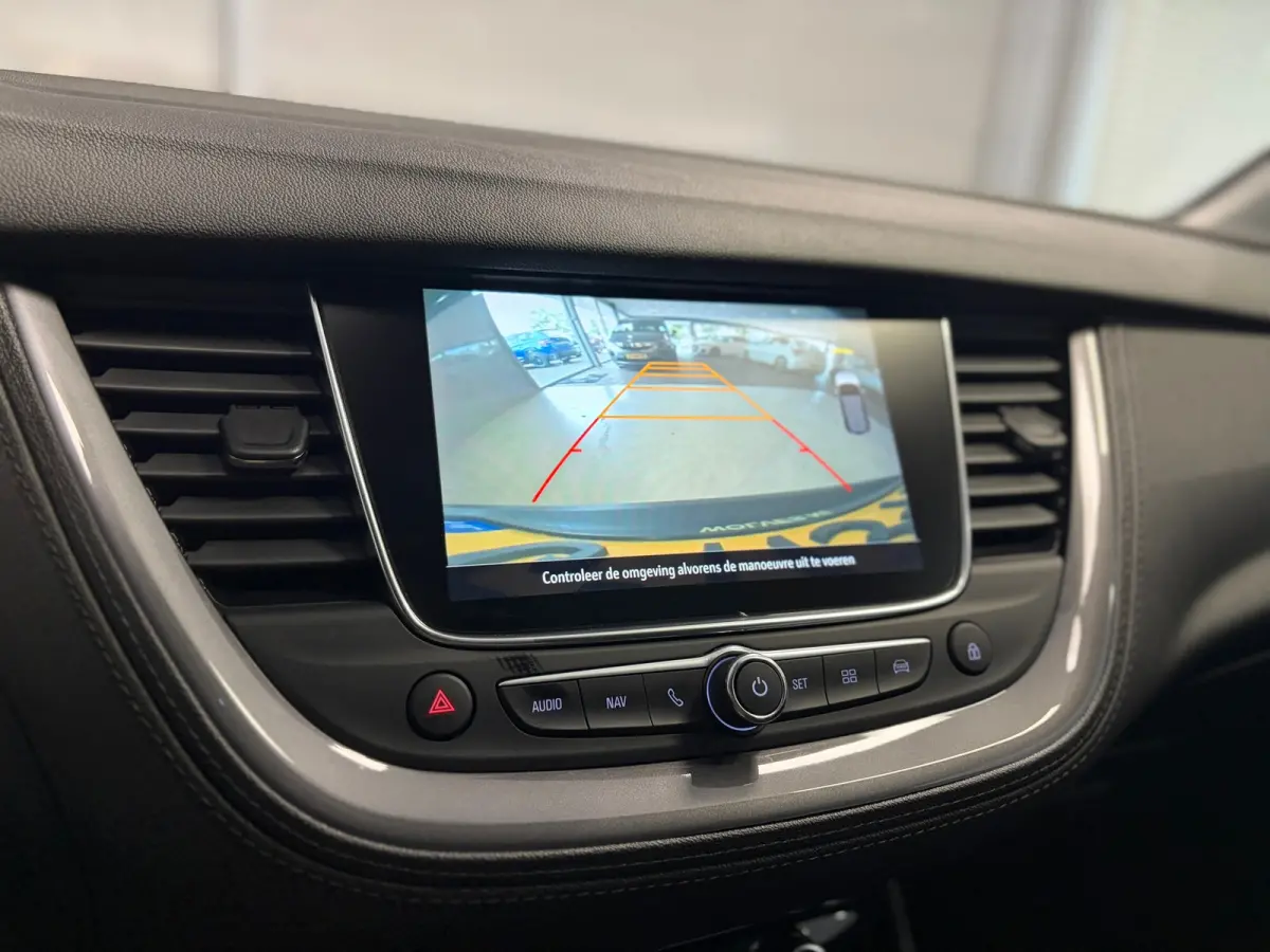 1.2 Turbo Innovation | | CLIMA | NAVI | CAMERA | 18"LMV |