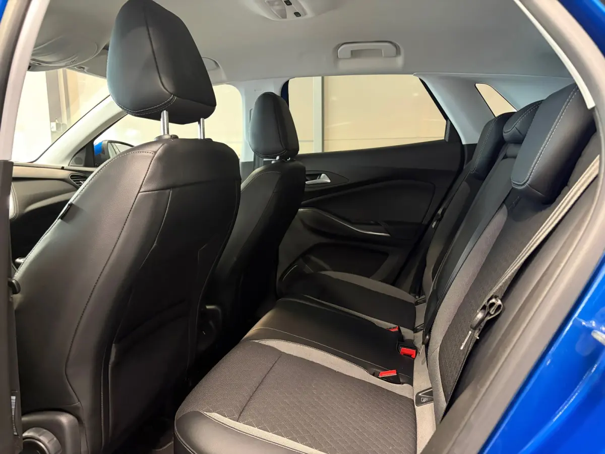 1.2 Turbo Innovation | | CLIMA | NAVI | CAMERA | 18"LMV |