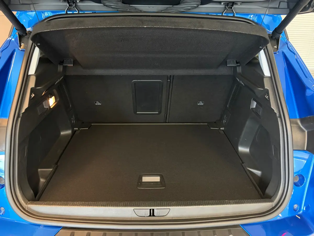 1.2 Turbo Innovation | | CLIMA | NAVI | CAMERA | 18"LMV |