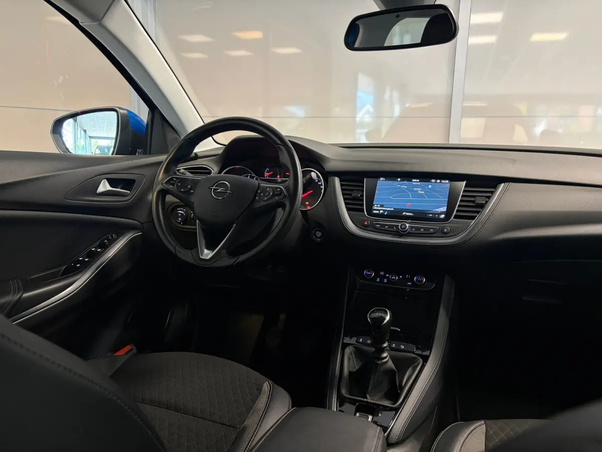 1.2 Turbo Innovation | | CLIMA | NAVI | CAMERA | 18"LMV |