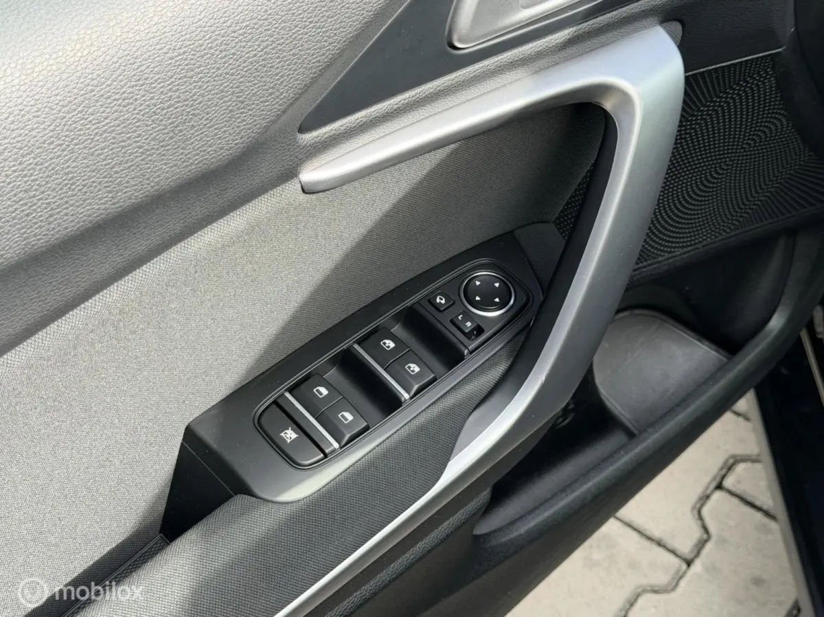 1.0 T-GDi DynamicLine | CRUISE | CARPLAY |
