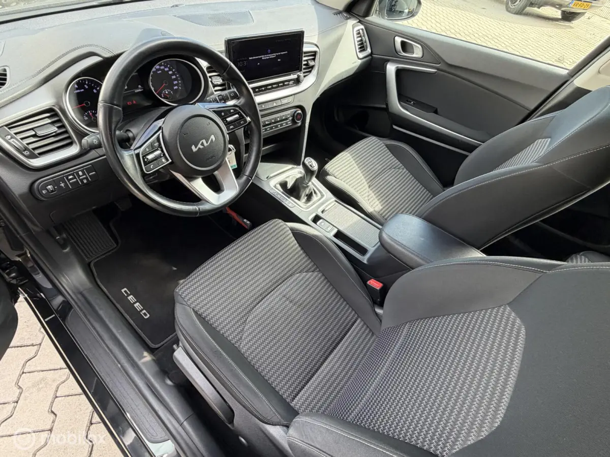 1.0 T-GDi DynamicLine | CRUISE | CARPLAY |