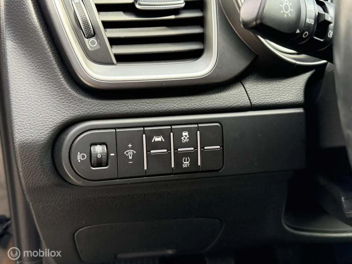 1.0 T-GDi DynamicLine | CRUISE | CARPLAY |