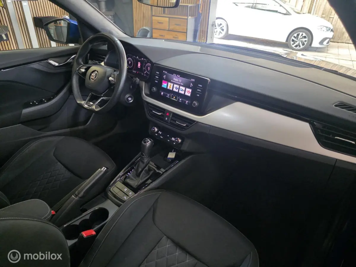 1.0 TSI Sport Business/ Panorama dak / Achteruitrij camera / Adaptieve cruise control /