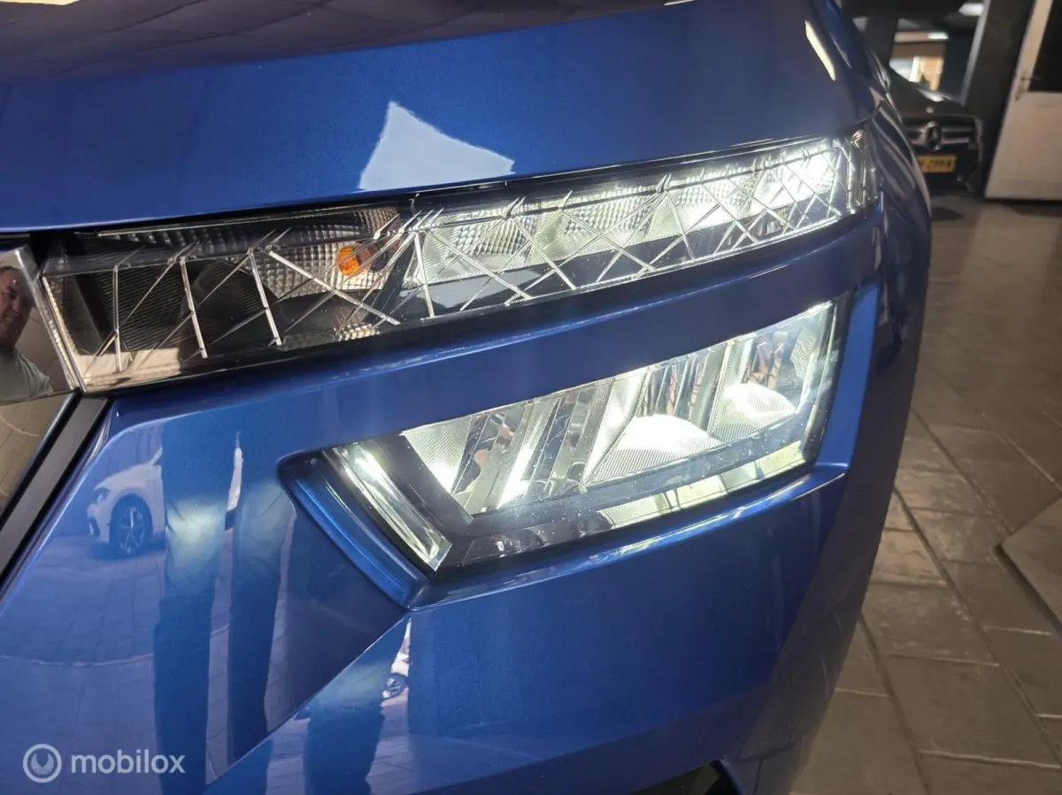 1.0 TSI Sport Business/ Panorama dak / Achteruitrij camera / Adaptieve cruise control /