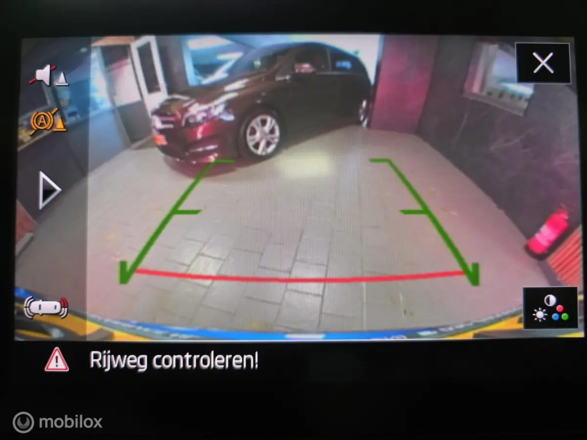 1.0 TSI Sport Business/ Panorama dak / Achteruitrij camera / Adaptieve cruise control /