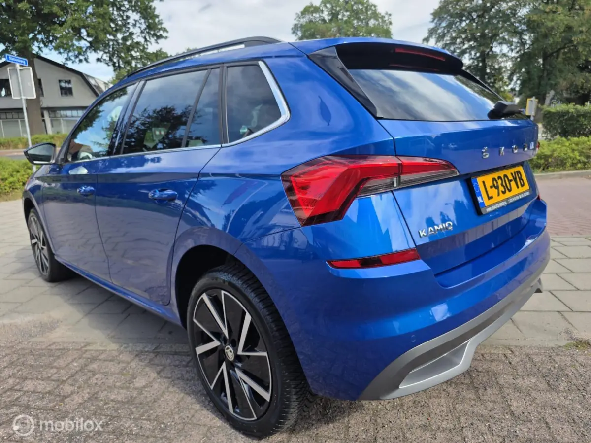 1.0 TSI Sport Business/ Panorama dak / Achteruitrij camera / Adaptieve cruise control /