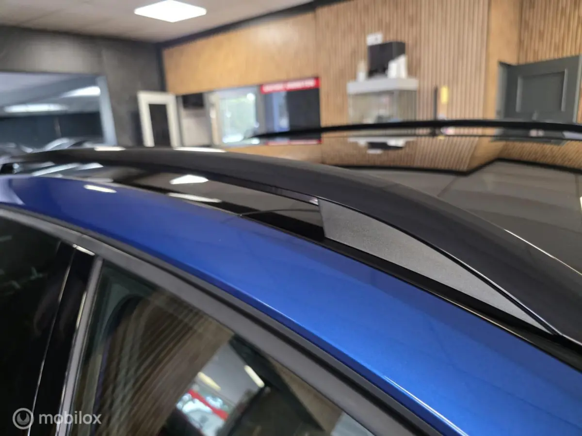 1.0 TSI Sport Business/ Panorama dak / Achteruitrij camera / Adaptieve cruise control /