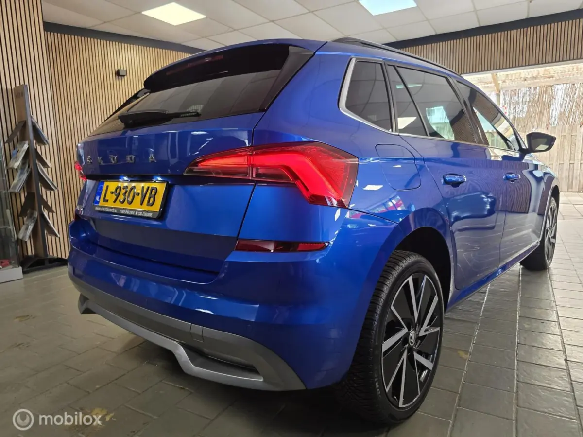 1.0 TSI Sport Business/ Panorama dak / Achteruitrij camera / Adaptieve cruise control /