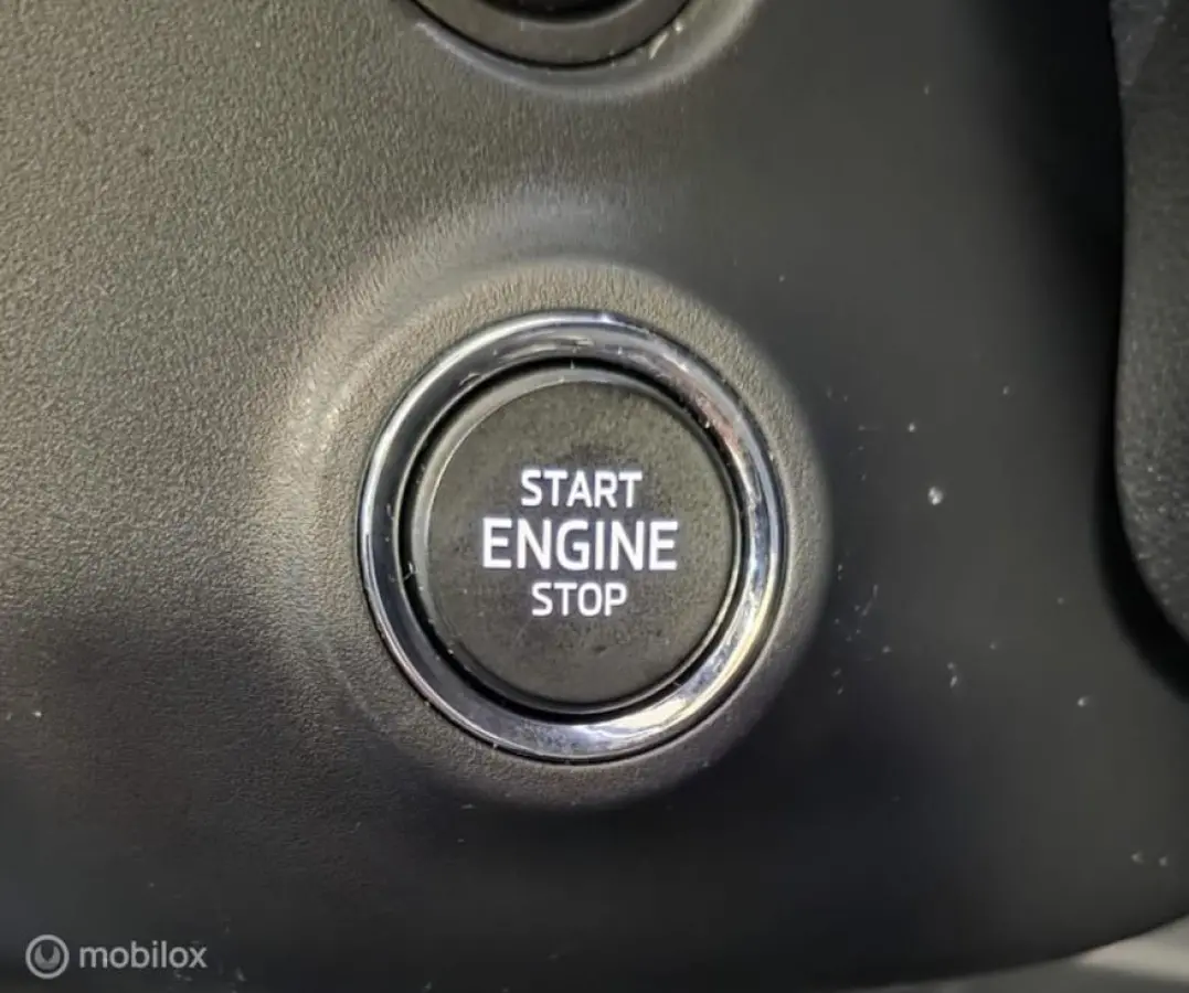 1.0 TSI Sport Business/ Panorama dak / Achteruitrij camera / Adaptieve cruise control /