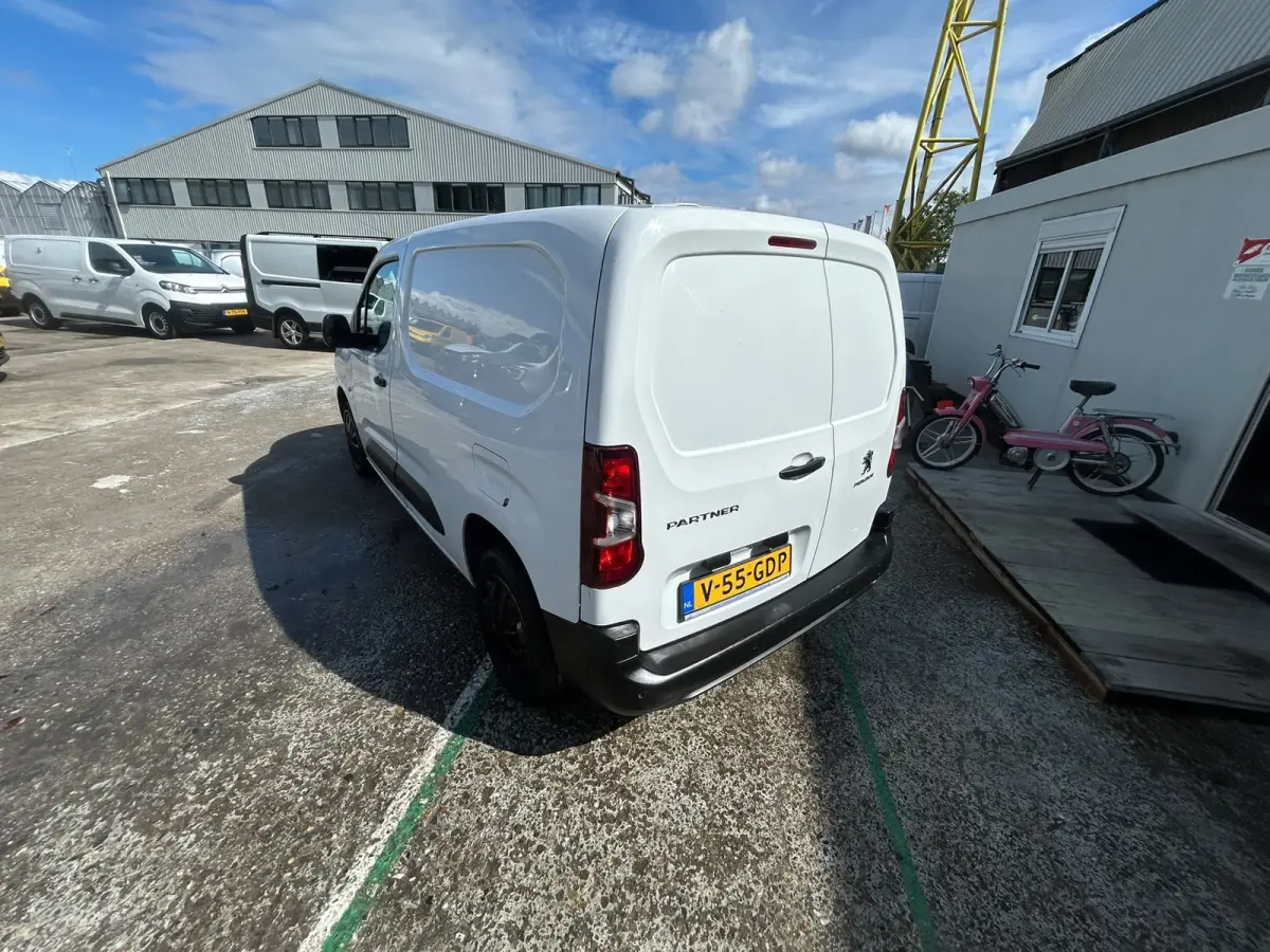 1.5 BlueHDI Asphalt 3 personen
